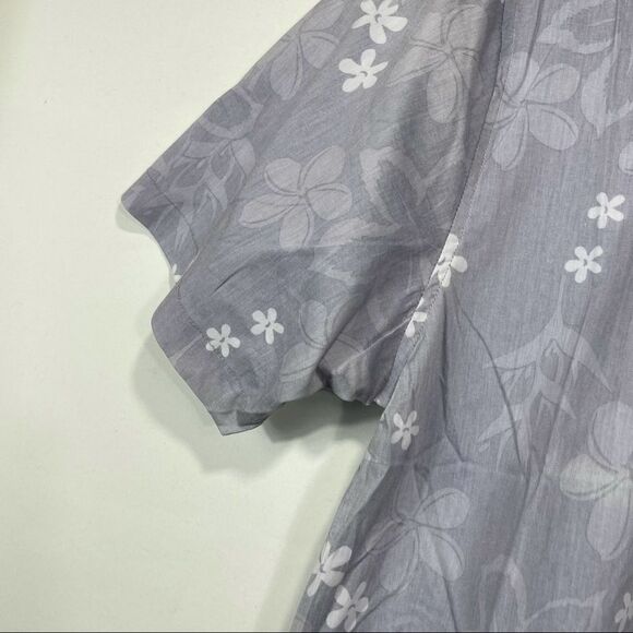 Premiums Hawaiian Grey/White Palm Trees Button Top - Picture 4 of 16